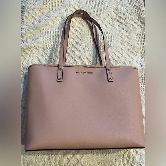 Michael Kors Shoulder Bag - Picture 2 of 4